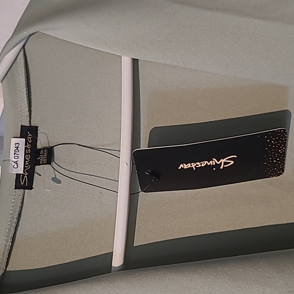 Shinestar belted jacket/overtop size lg - Picture 2 of 3